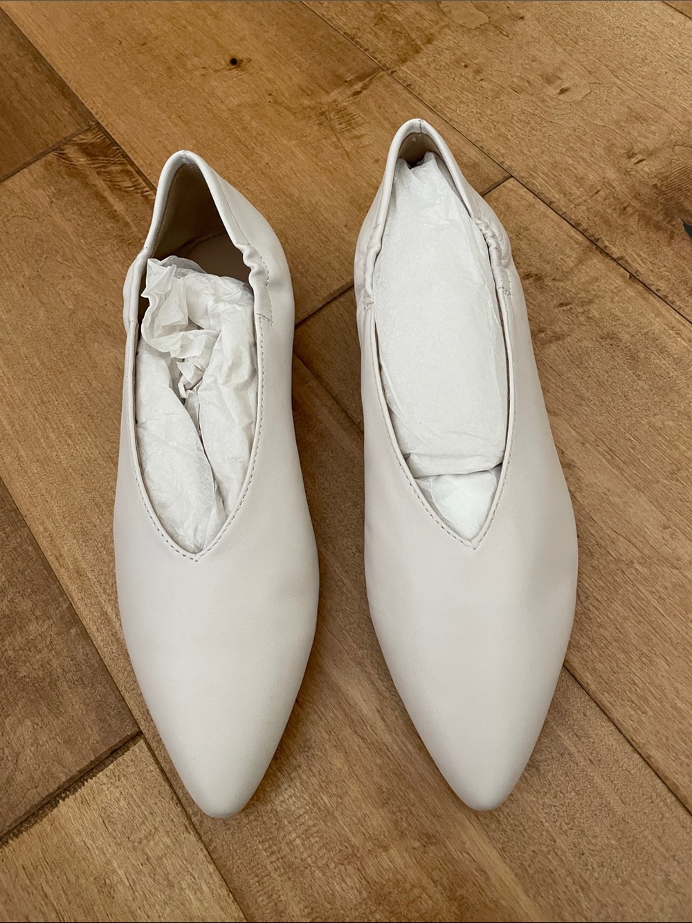 Pour La Victoire ivory leather ballet flats - Picture 2 of 8